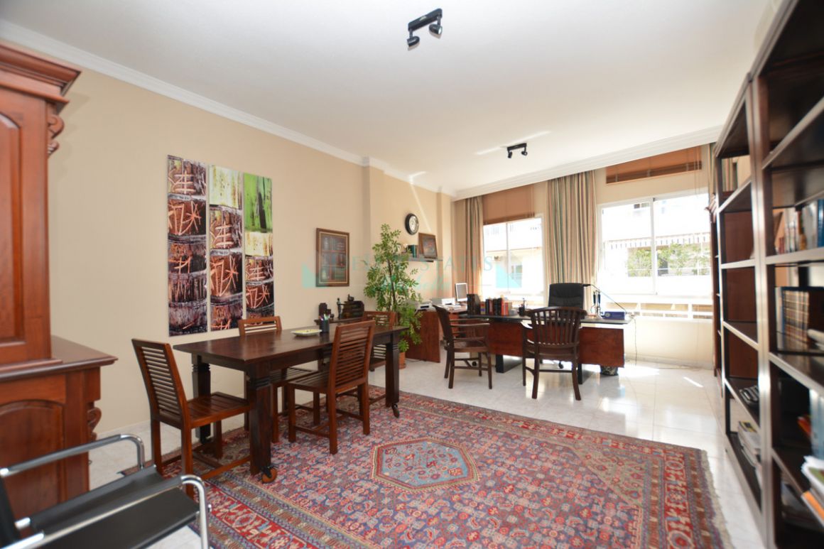 Office for sale in Marbella