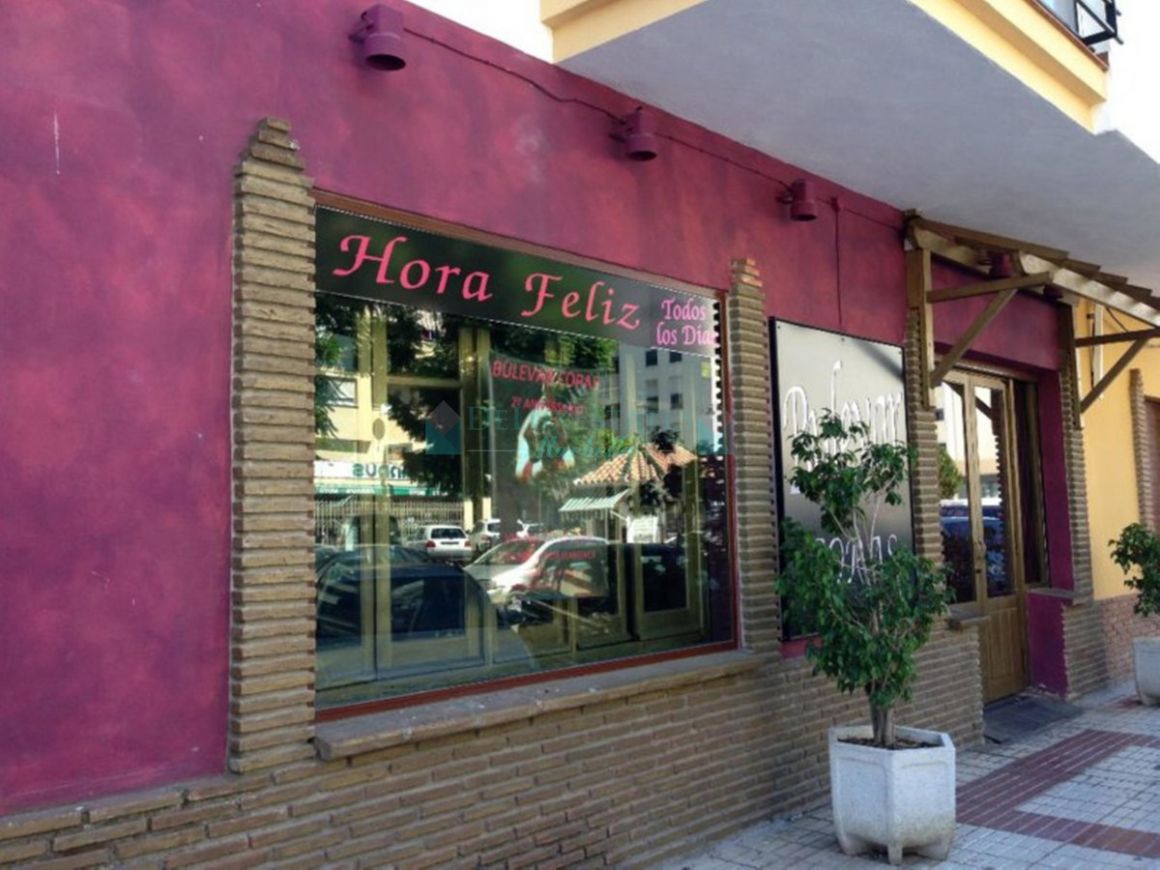 Bar for sale in Estepona