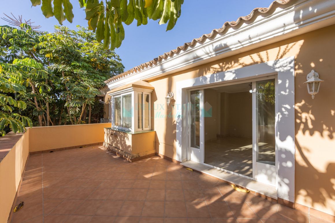 Villa for sale in Elviria, Marbella East