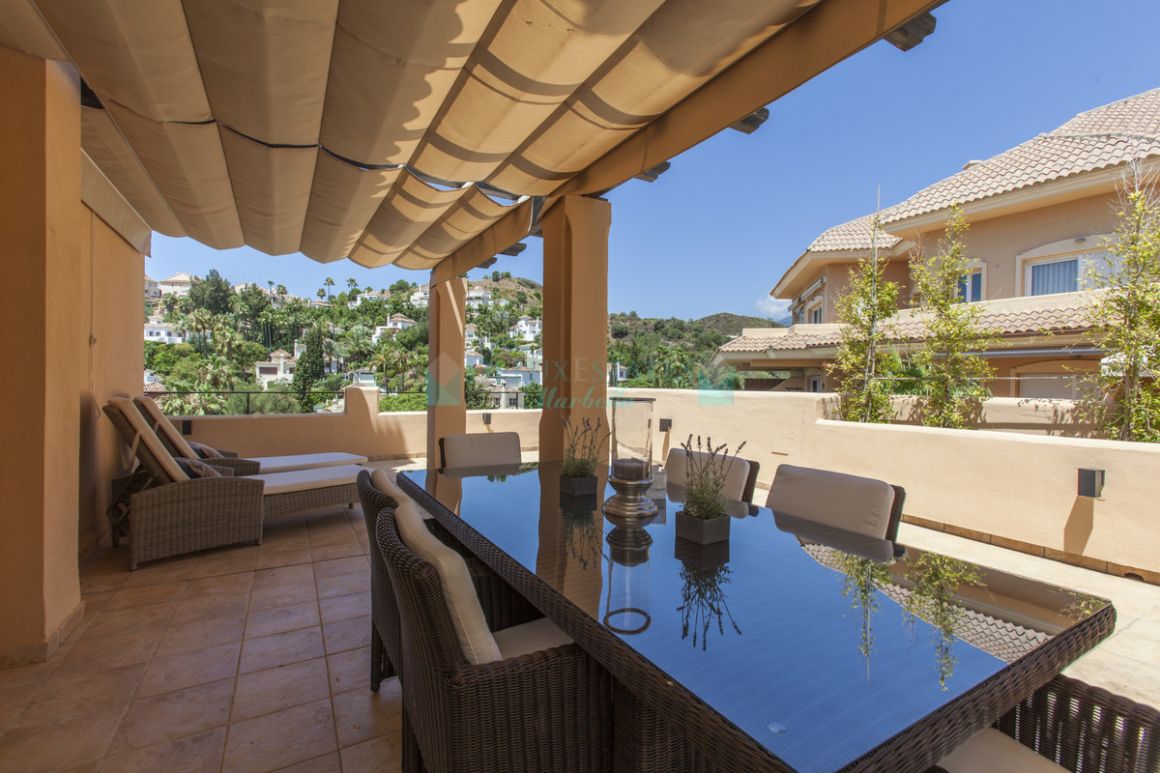 Penthouse for sale in Nueva Andalucia