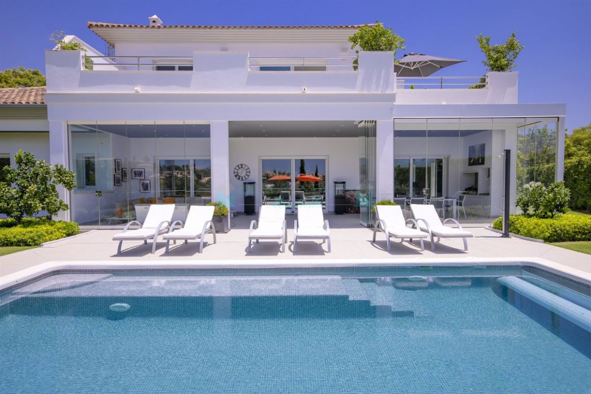 Villa for sale in Elviria, Marbella East