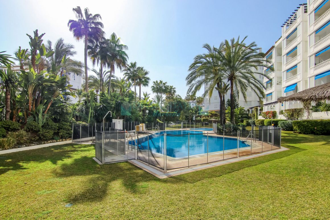 Ground Floor Apartment for sale in Marbella - Puerto Banus