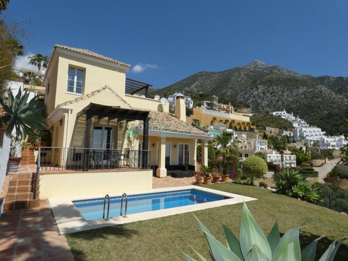 Villa for sale in Istan
