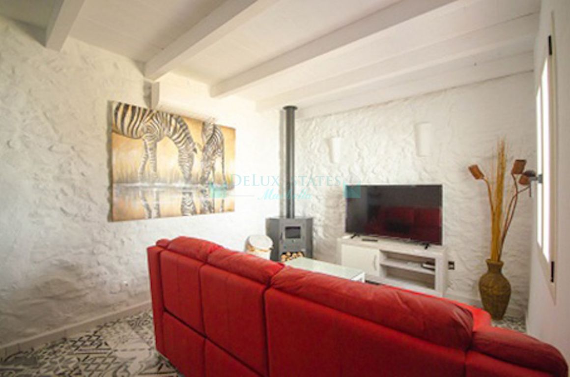 Town House for sale in Estepona