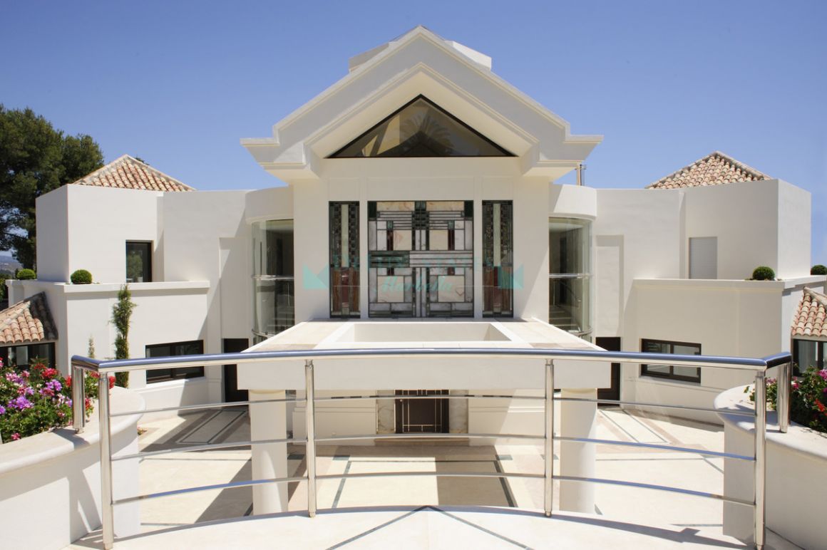 Villa for sale in Sierra Blanca, Marbella Golden Mile