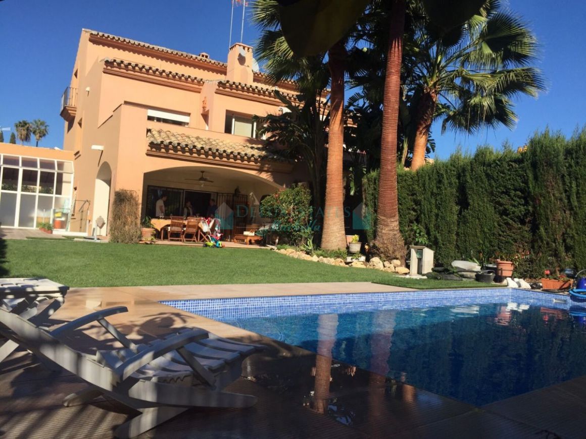 Semi Detached Villa for rent in Estepona