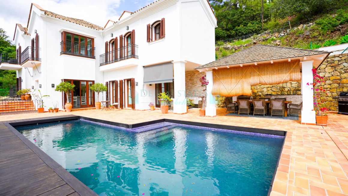 Villa for rent in El Madroñal, Benahavis