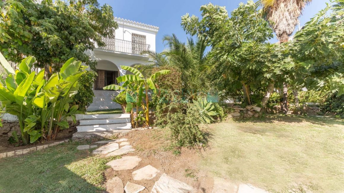 Villa for rent in Marbella