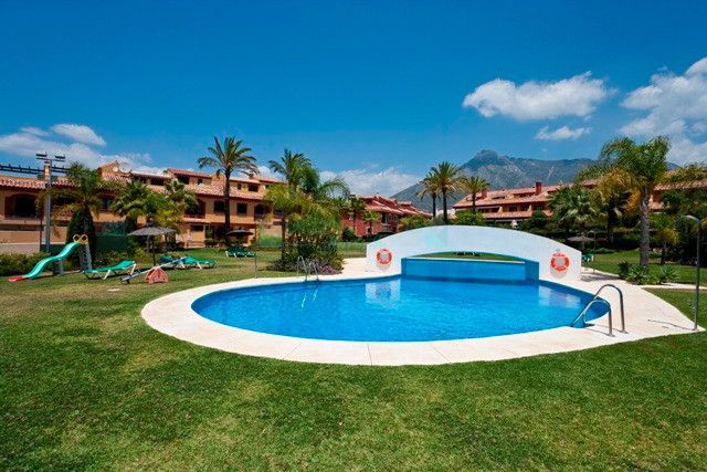 Town House for rent in Marbella Golden Mile