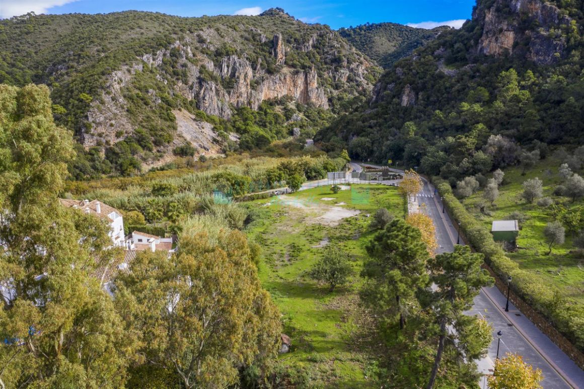 Industrial Land for sale in Benahavis