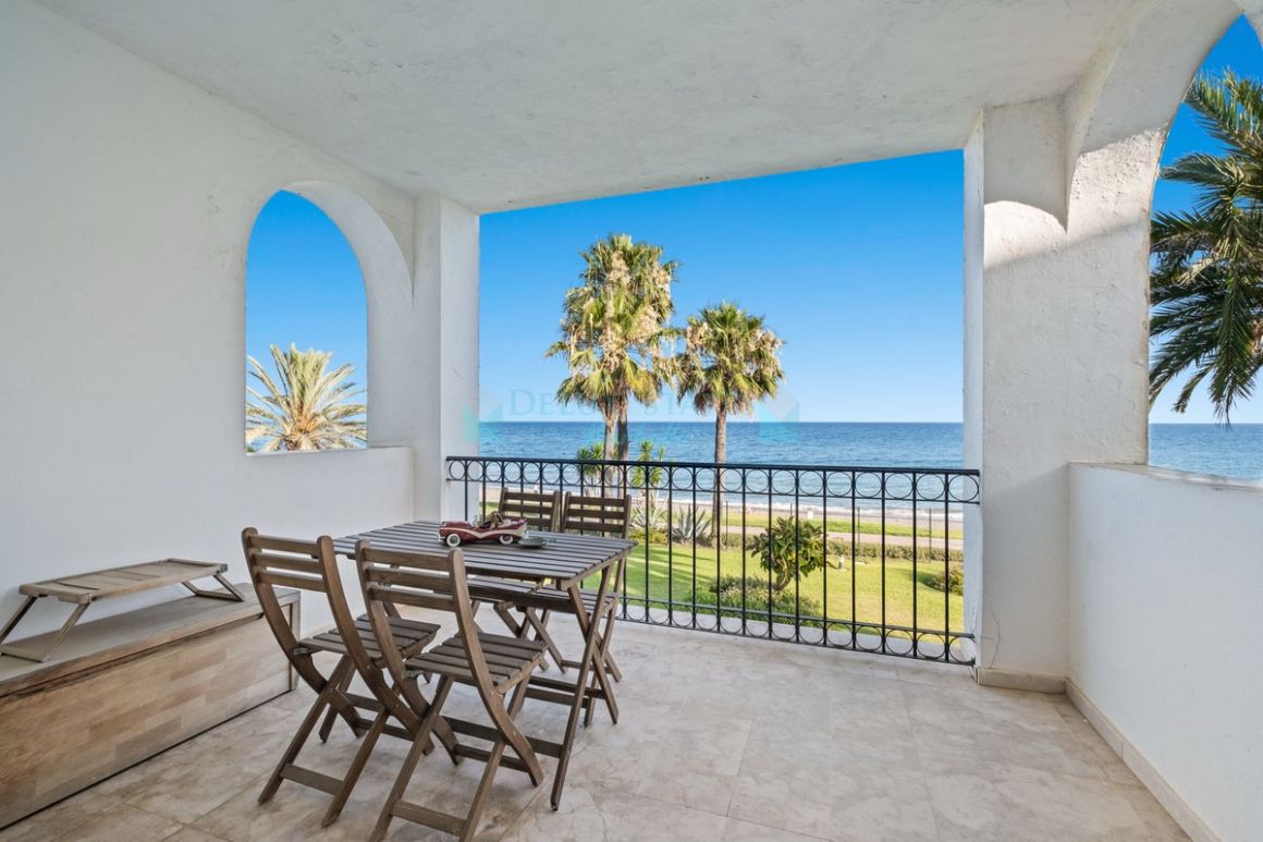 Apartment for sale in New Golden Mile, Estepona
