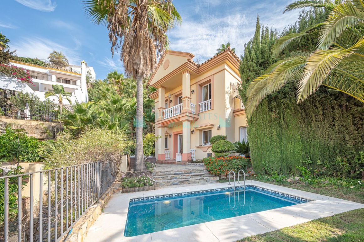 Villa en alquiler en Istan