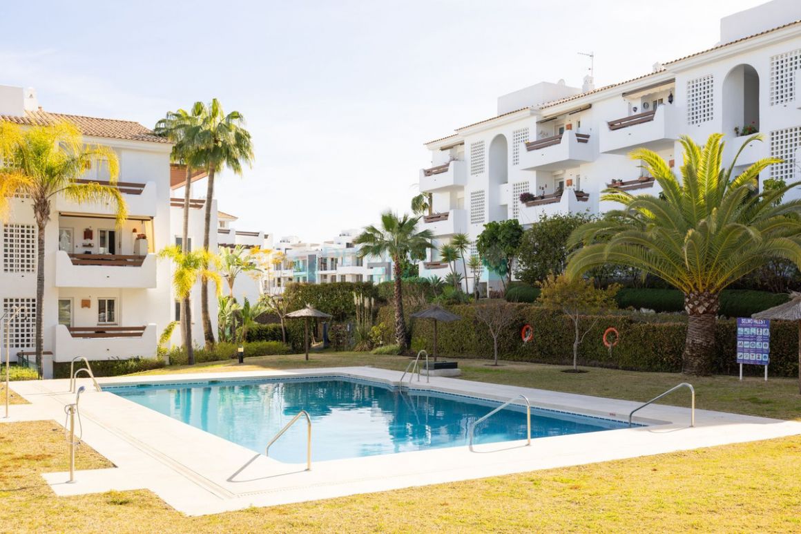 Penthouse for sale in  Selwo, Estepona