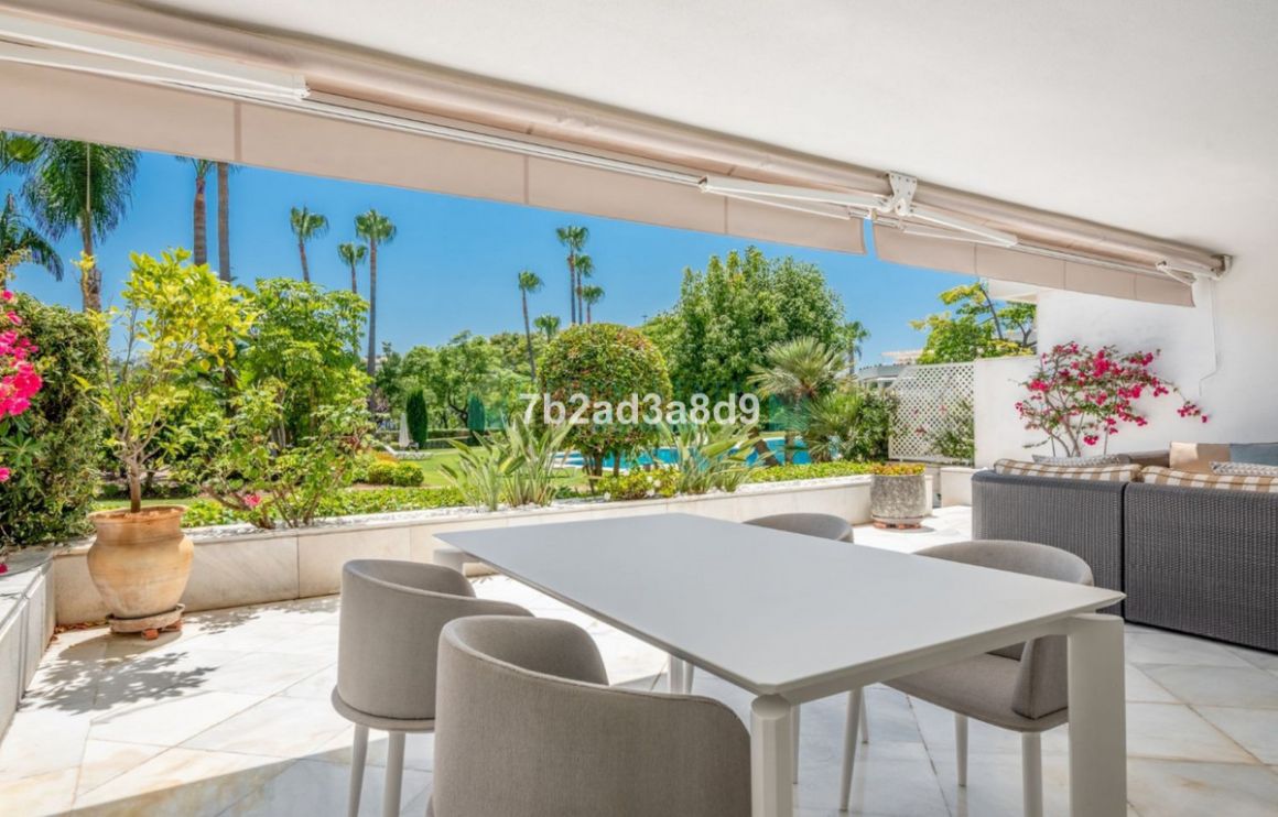 Ground Floor Apartment for sale in Nueva Andalucia