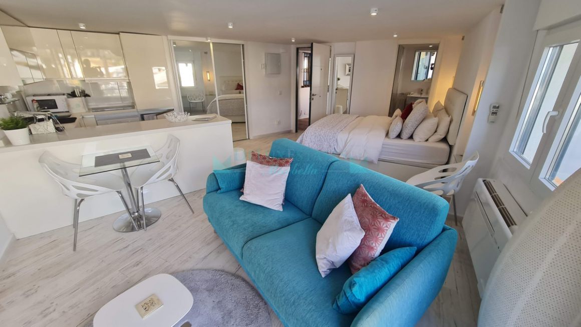 Studio for sale in Cabopino, Marbella East
