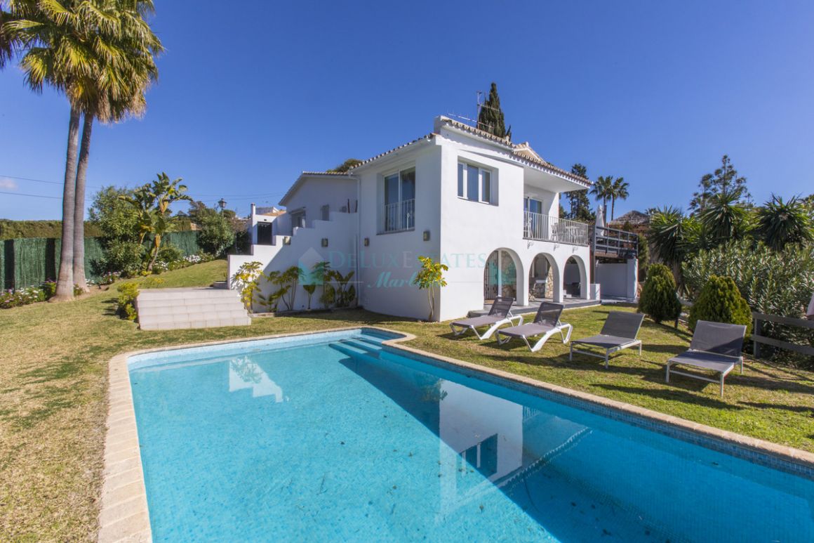Villa for sale in El Rosario, Marbella East