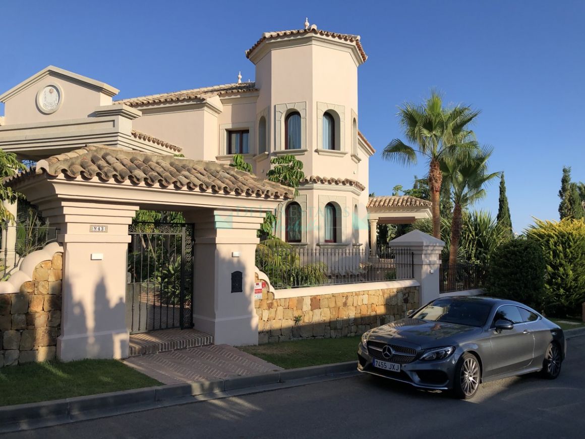 Villa for rent in New Golden Mile, Estepona
