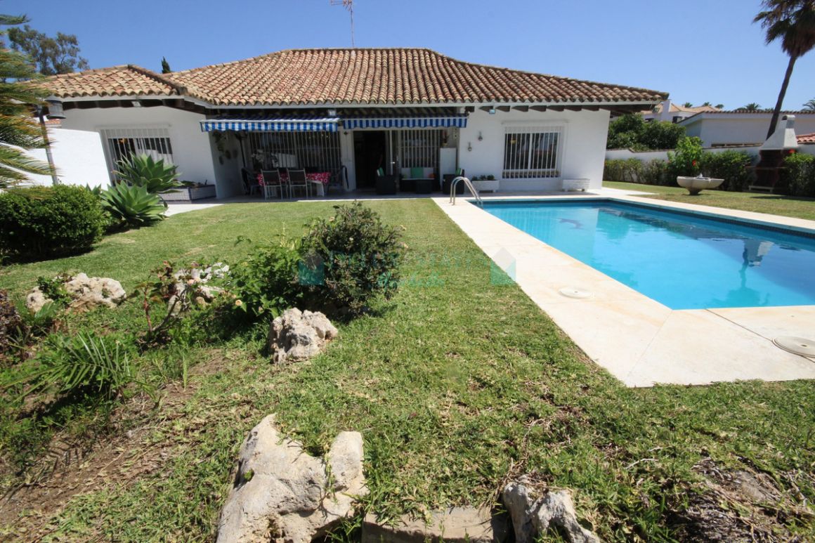 Villa for sale in Elviria, Marbella East