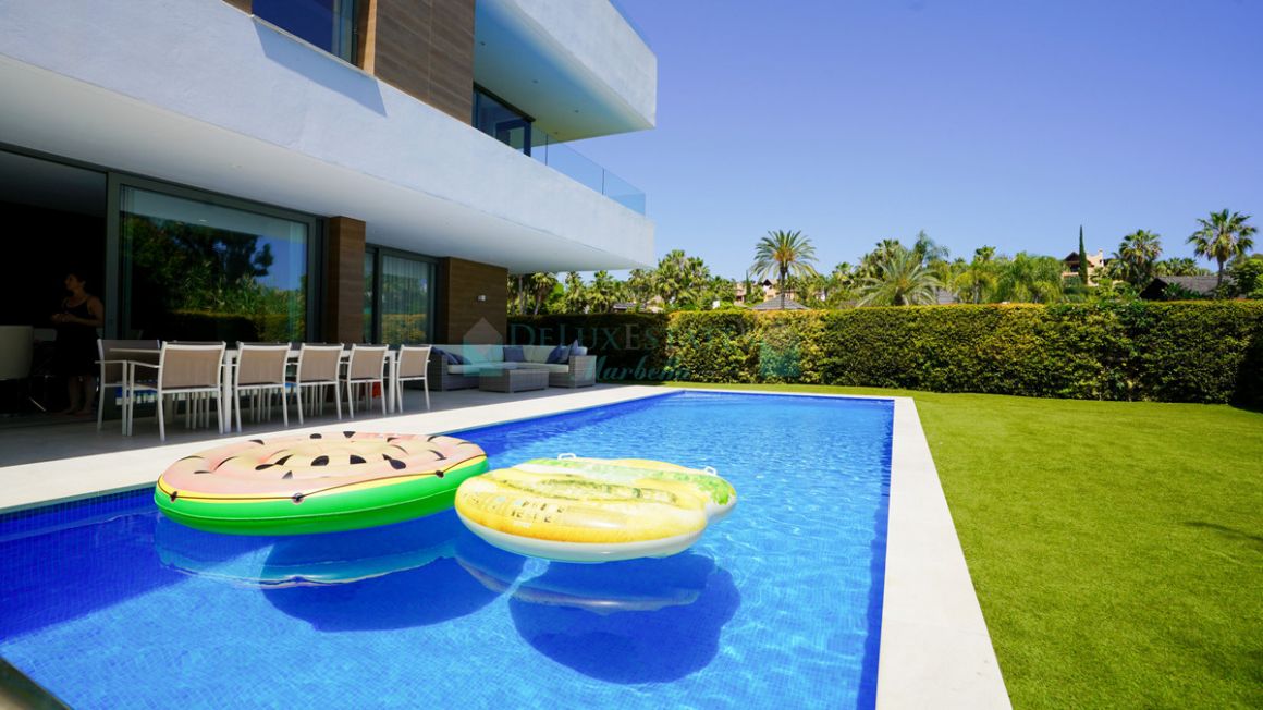 Villa for rent in El Paraiso, Estepona