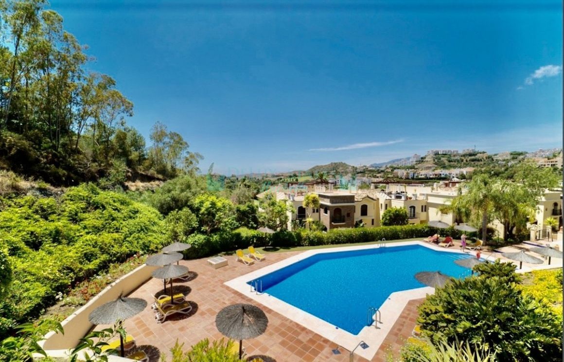 Apartment for sale in Los Arqueros, Benahavis
