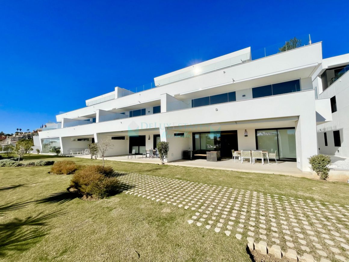 Ground Floor Apartment for sale in Nueva Andalucia