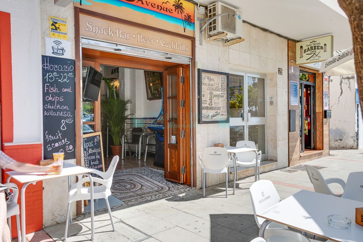 Bar for sale in Estepona