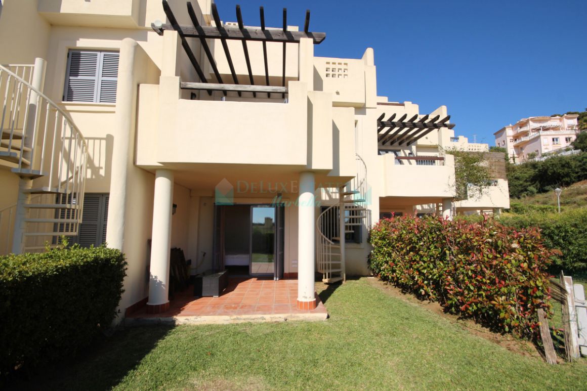 Town House for sale in Cabopino, Marbella East
