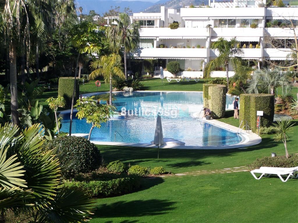 Apartment for sale in Nueva Andalucia