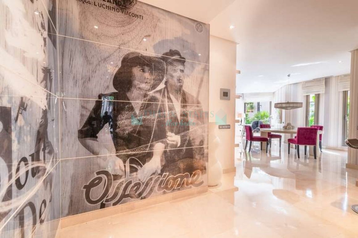 Ground Floor Apartment for sale in Marbella Golden Mile
