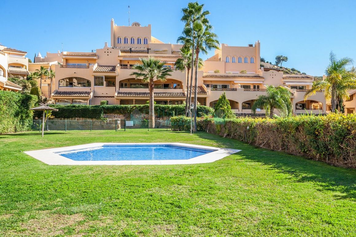 Ground Floor Apartment for sale in Elviria, Marbella East