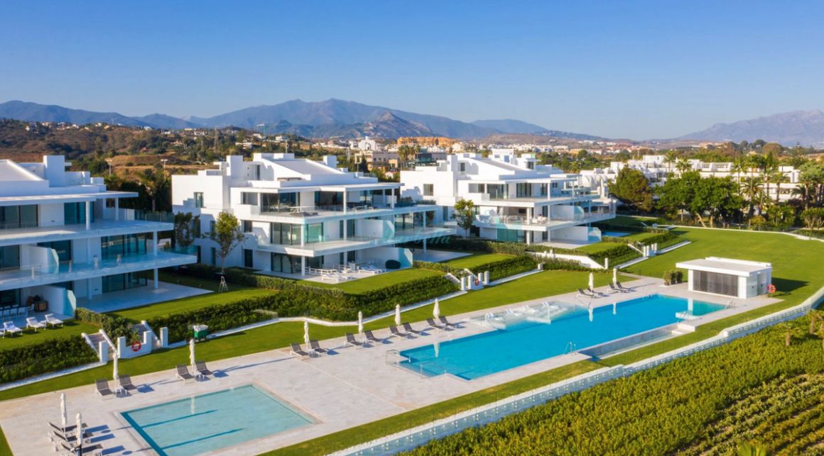 Apartment for rent in New Golden Mile, Estepona