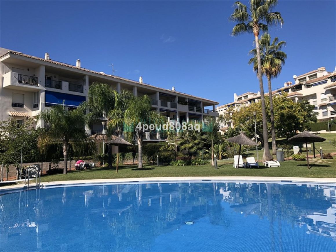 Penthouse for sale in Nueva Andalucia