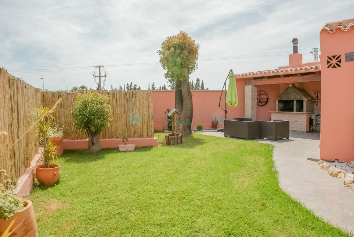 Adosado en venta en Estepona
