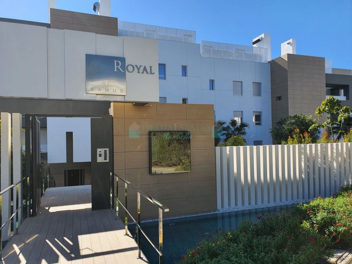 Penthouse for sale in Nueva Andalucia
