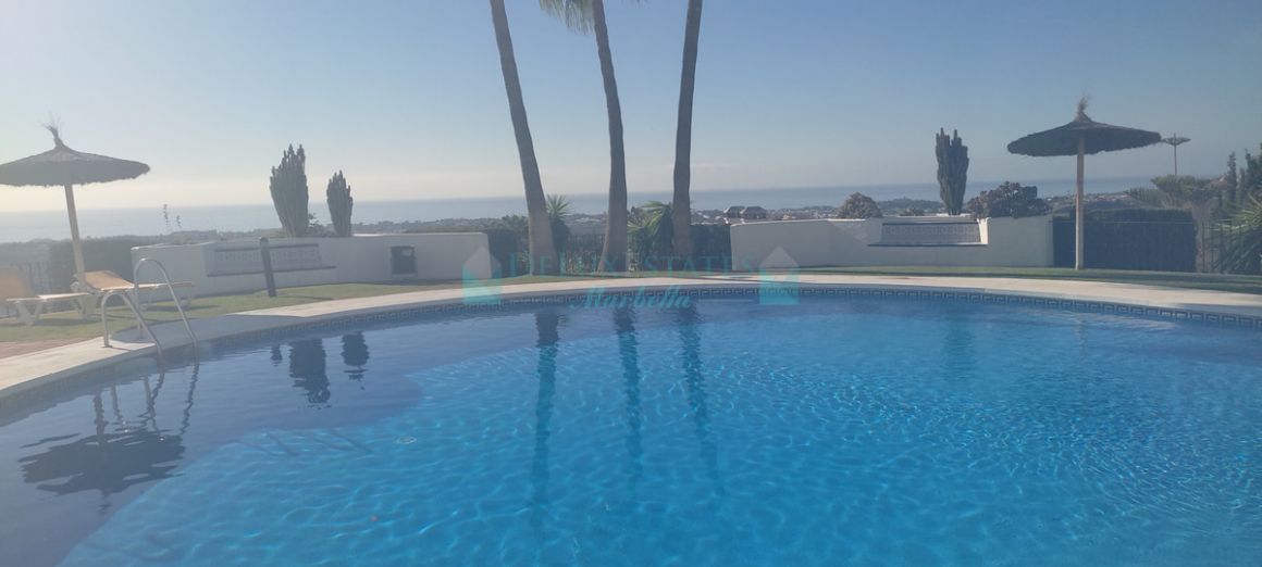 Apartment for sale in Los Arqueros, Benahavis