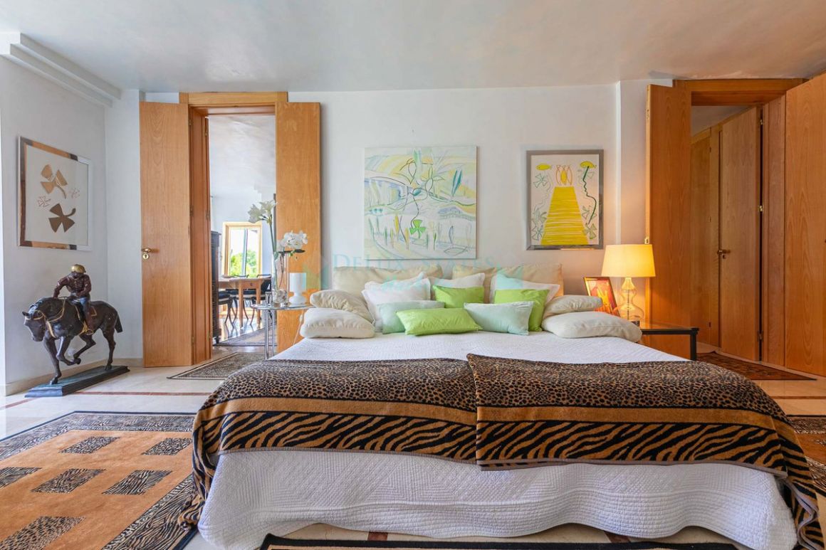 Studio for sale in Costabella, Marbella East