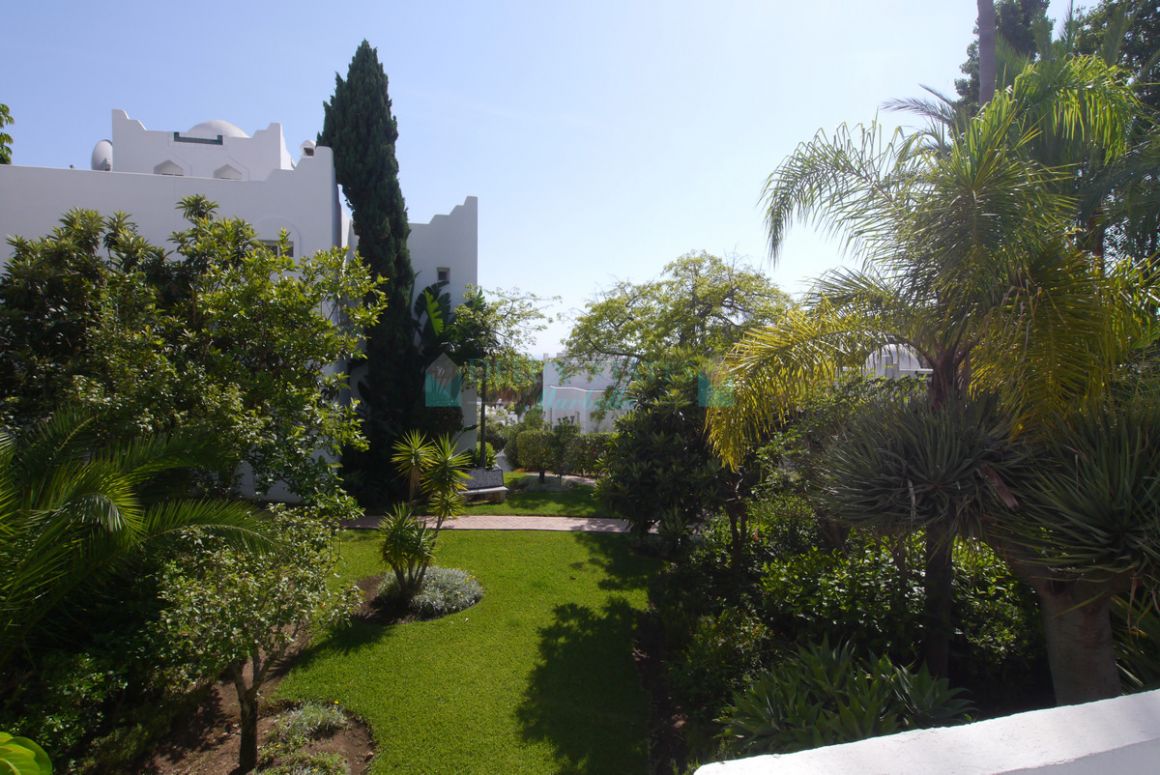 Apartment for sale in Las Chapas, Marbella East