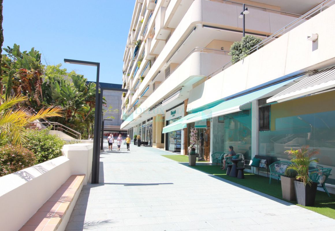 Shopping Centre for rent in Marbella - Puerto Banus