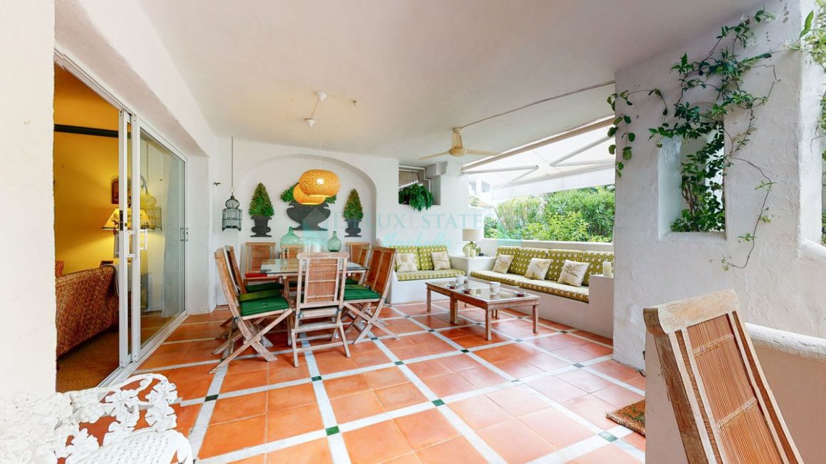 Ground Floor Apartment for sale in Estepona