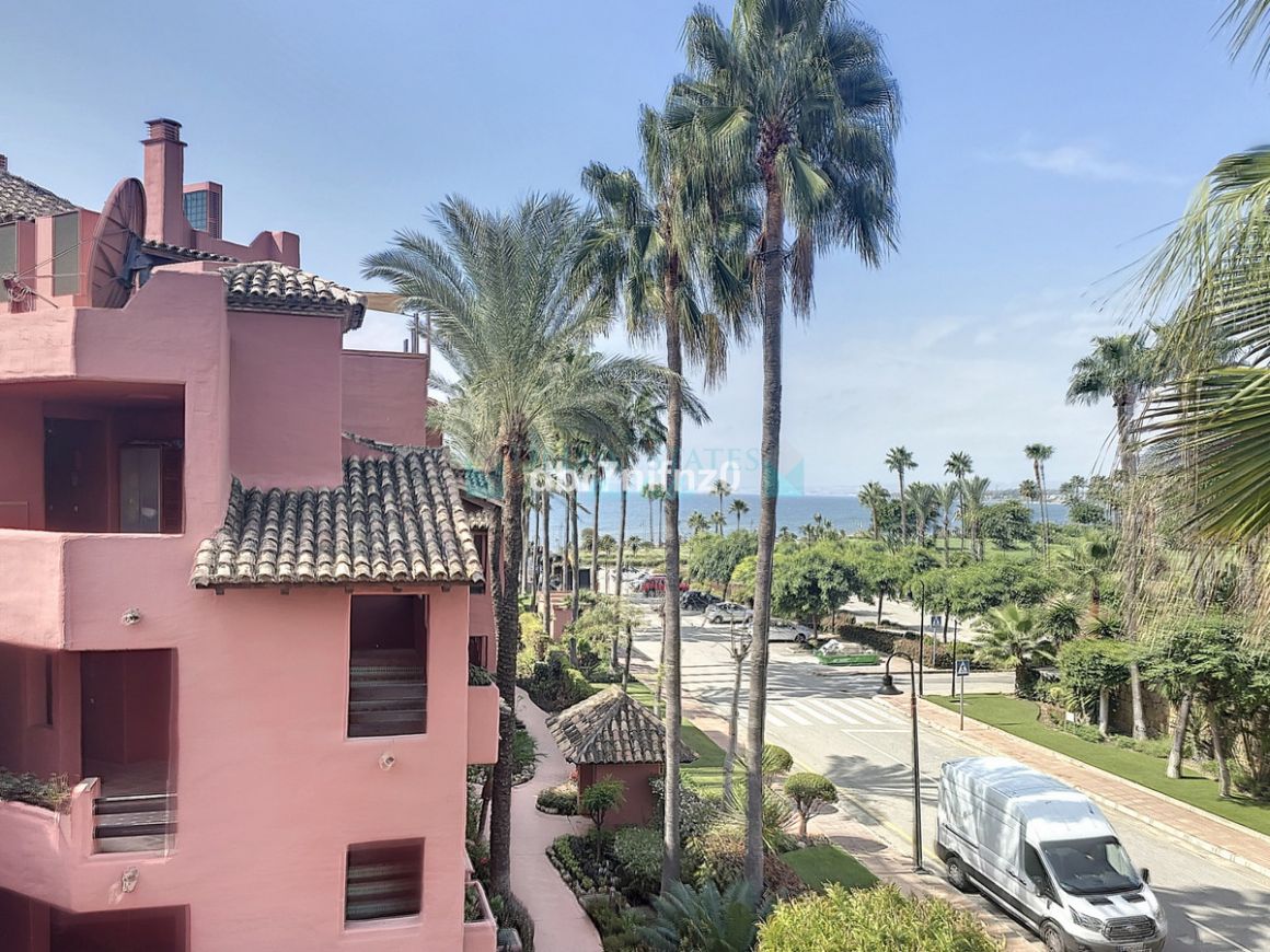 Penthouse for sale in Estepona
