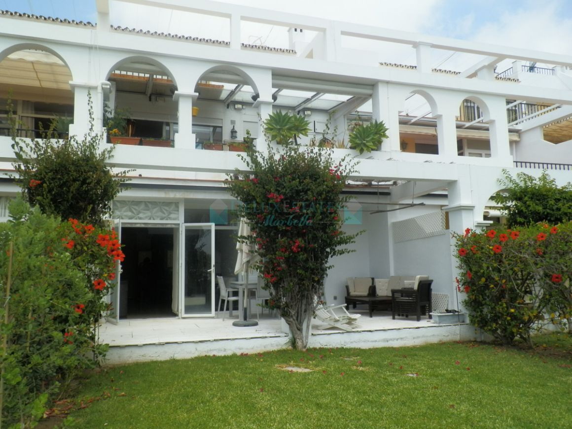 Ground Floor Apartment for sale in Benahavis