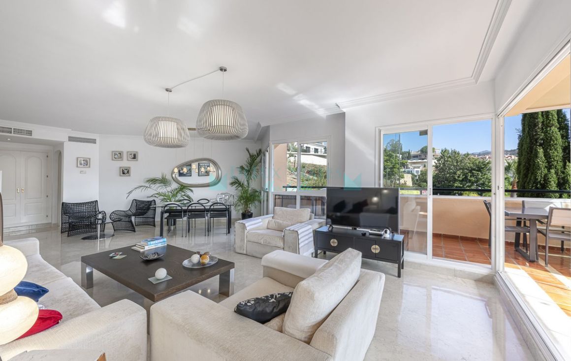 Apartment for sale in Elviria, Marbella East