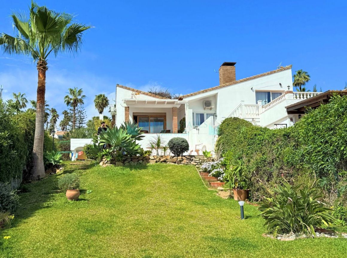 Semi Detached Villa for sale in Estepona