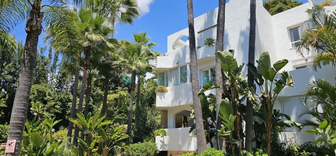 Apartment for sale in La Reserva de Marbella, Marbella East