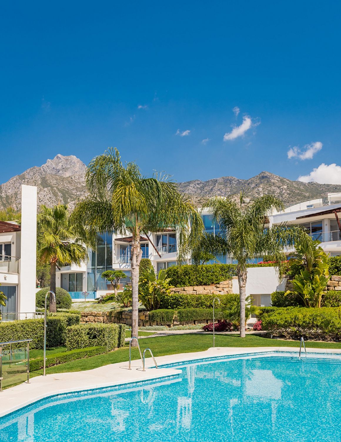 Semi Detached Villa for rent in Sierra Blanca, Marbella Golden Mile
