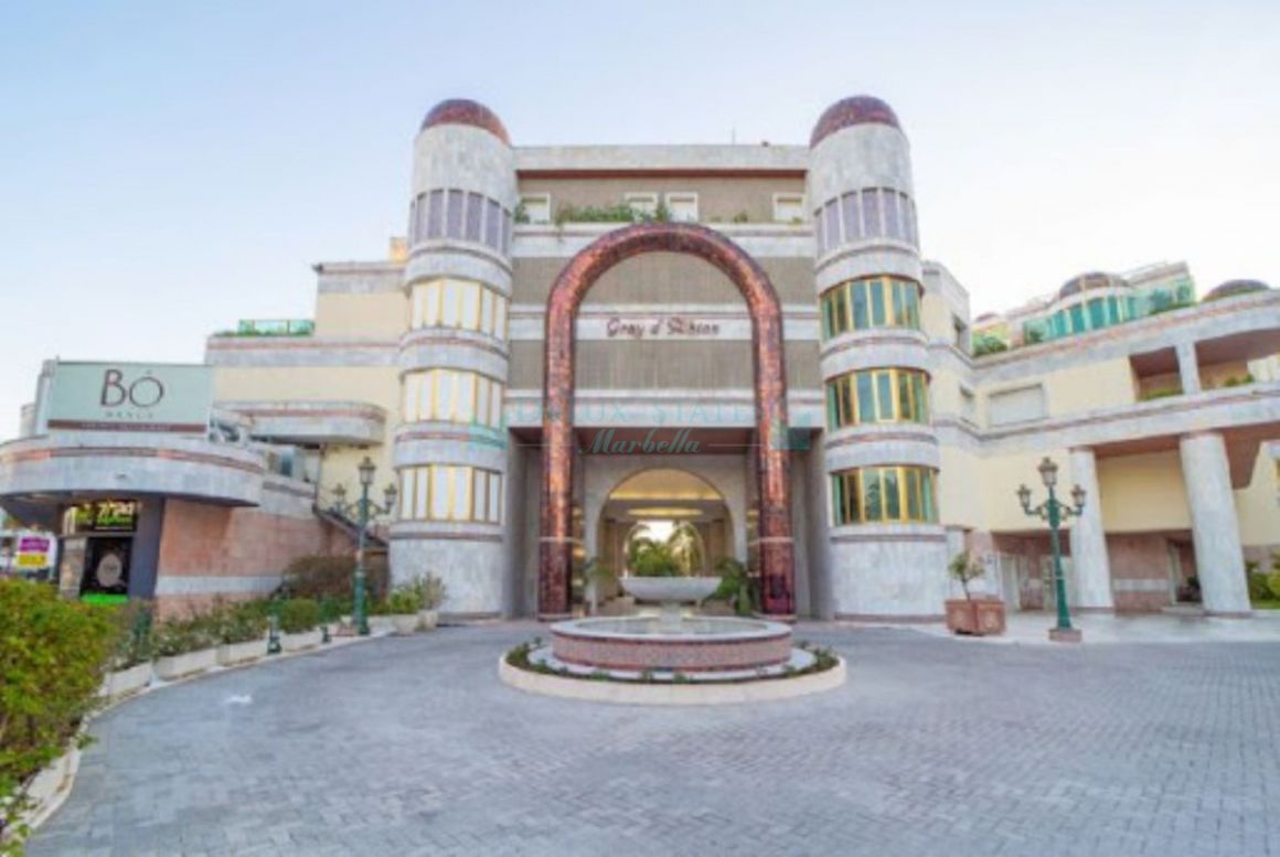 Ground Floor Apartment for sale in Marbella - Puerto Banus