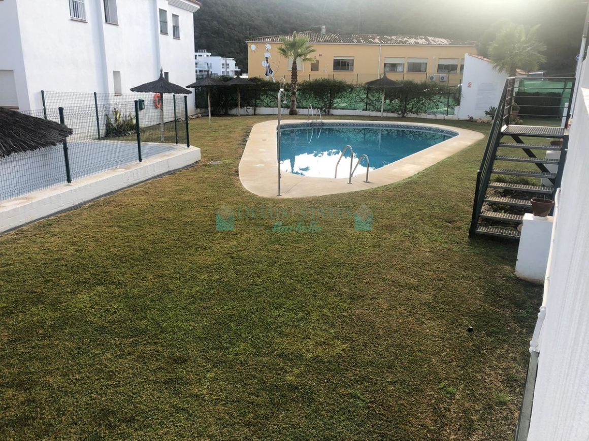 Ground Floor Apartment for sale in Benahavis