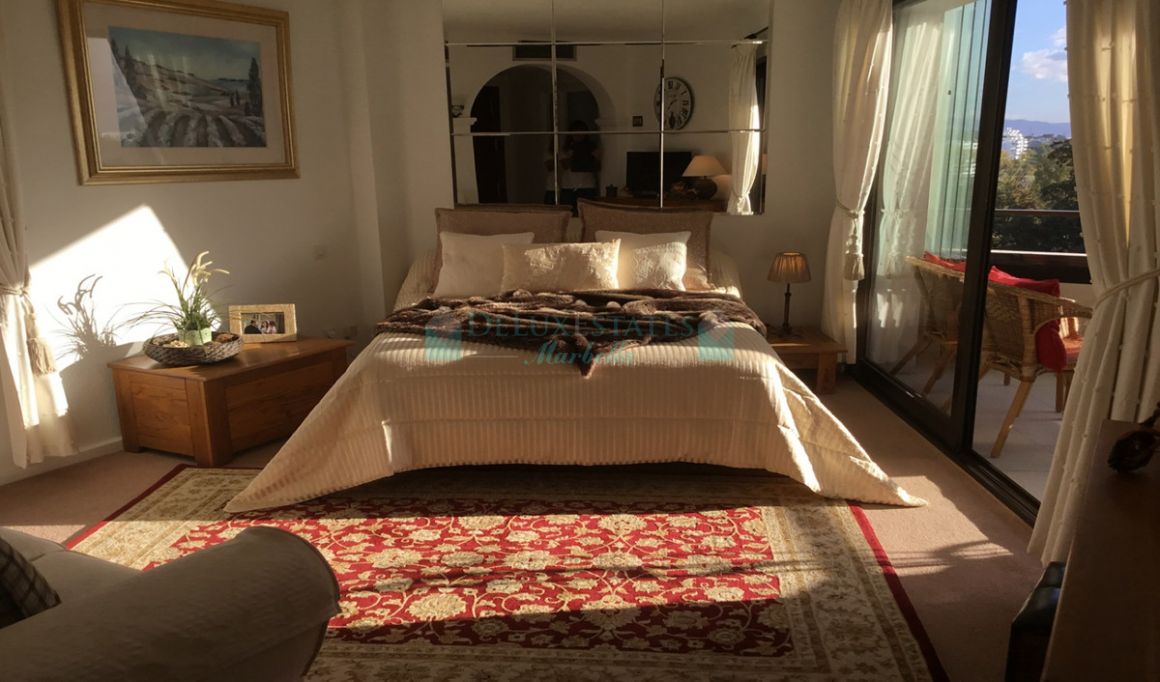 Studio for sale in Atalaya, Estepona