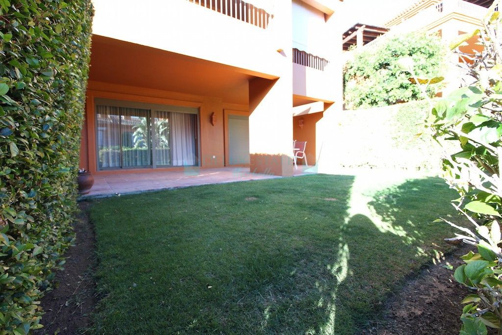 Ground Floor Apartment for sale in Benahavis