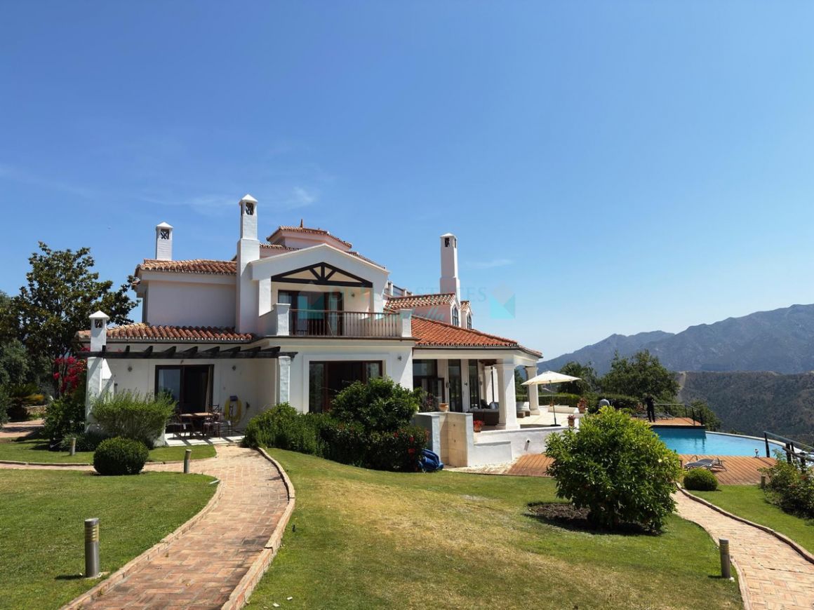 Villa for rent in La Zagaleta, Benahavis